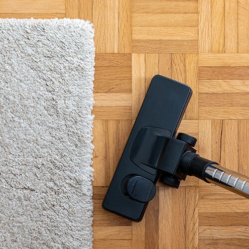 Floor cleaning | Knova's Carpet