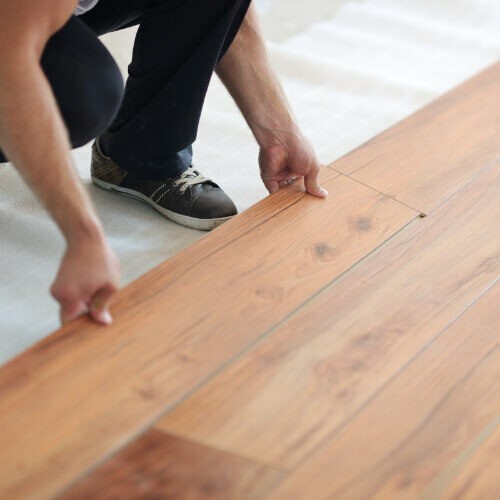 Installing laminate flooring | Knova's Carpet