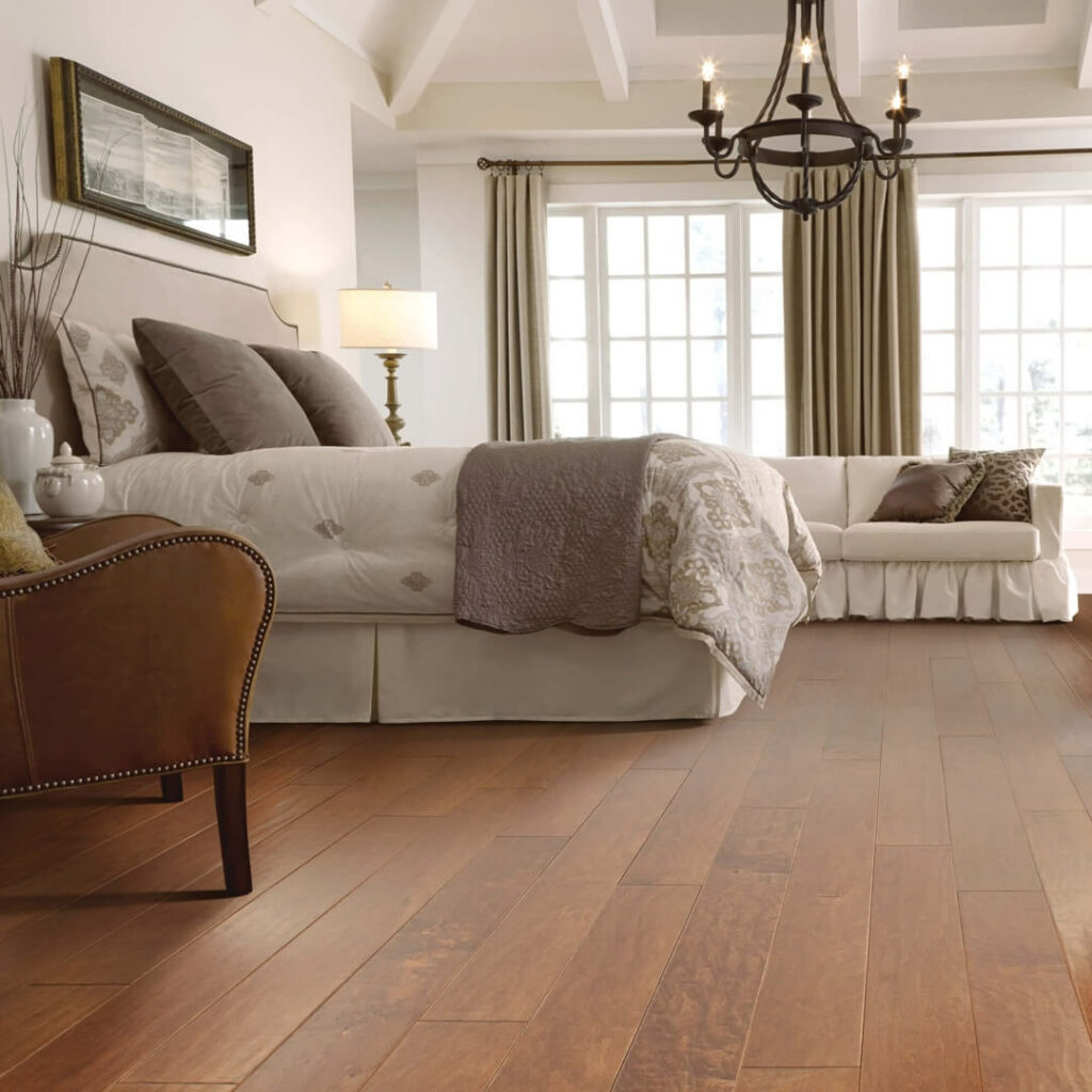 Bedroom hardwood flooring | Knova's Carpet